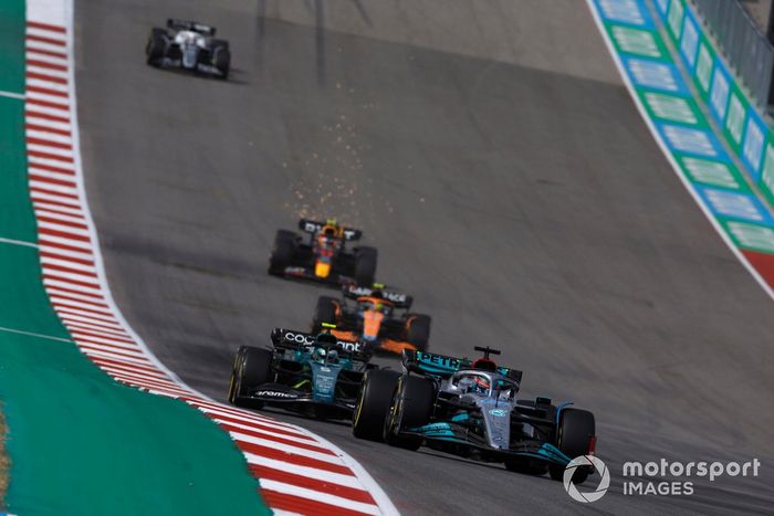 George Russell, Mercedes W13, Sebastian Vettel, Aston Martin AMR22, Lando Norris, McLaren MCL36