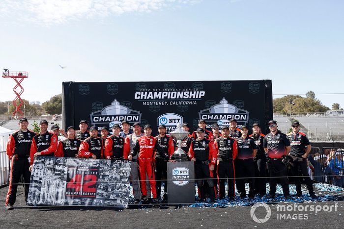 Campeón Will Power, Team Penske Chevrolet, podio