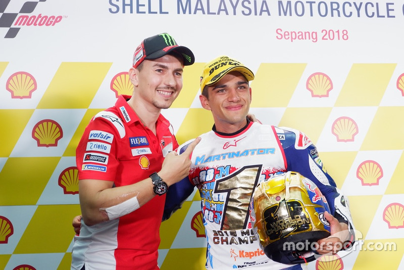 Le Champion du monde Moto3 2018, Jorge Martín, félicité par Jorge Lorenzo