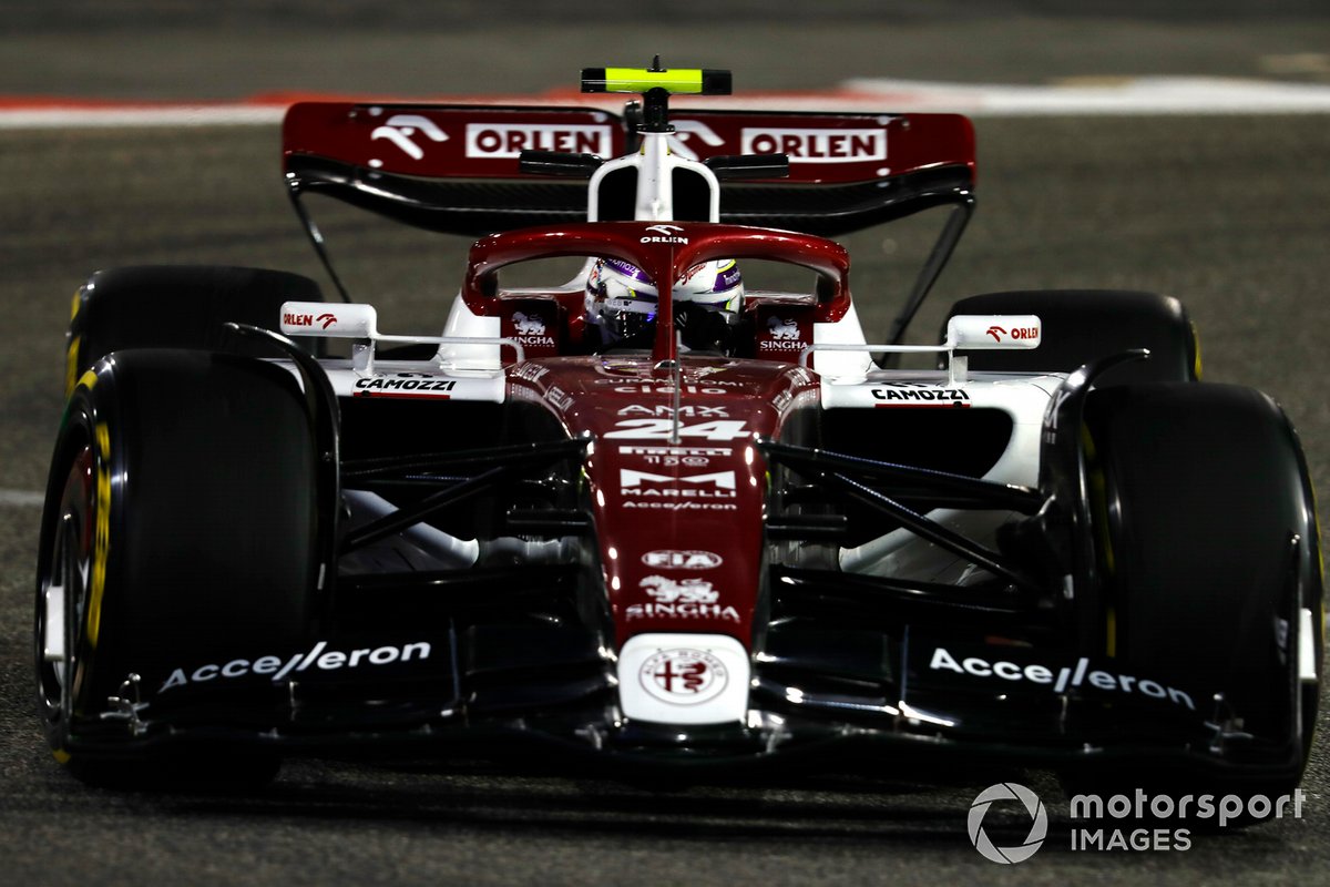 Alfa Romeo pilotları son test gününün "temiz geçmesini" umuyorlar 1 Formula 1 Haberleri - F1 Puan Durumu Guanyu Zhou, Alfa Romeo C42