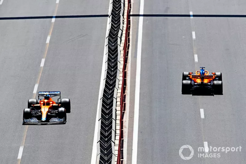 Daniel Ricciardo, McLaren MCL35M, e Lando Norris, McLaren MCL35M