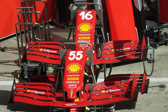 Detalle del alerón delantero del Ferrari SF21