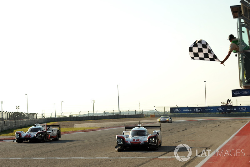 #2 Porsche Team Porsche 919 Hybrid: Timo Bernhard, Earl Bamber, Brendon Hartley takes the win