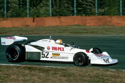 Kazuyoshi Hoshino, Kojima KE009