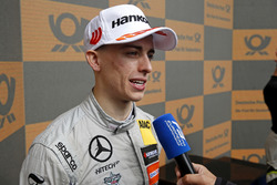 Jake Hughes, Hitech Grand Prix, Dallara F317 - Mercedes-Benz