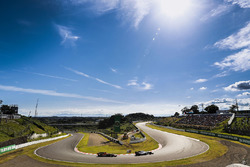 Lance Stroll, Williams FW40, Stoffel Vandoorne, McLaren MCL32
