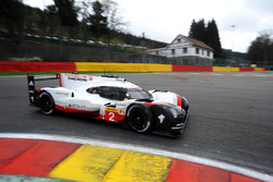 #2 Porsche Team Porsche 919 Hybrid: Timo Bernhard, Earl Bamber, Brendon Hartley
