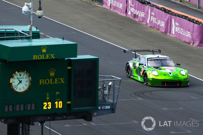#99 Dempsey Proton Competition Porsche 911 RSR: Patrick Long, Tim Pappas, Spencer Pumpelly