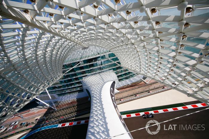 Romain Grosjean, Haas F1 Team VF-17