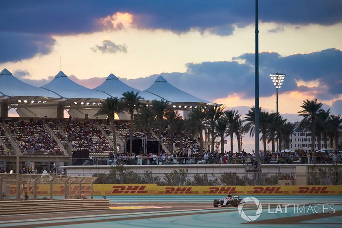 Lewis Hamilton, Mercedes AMG F1 W08