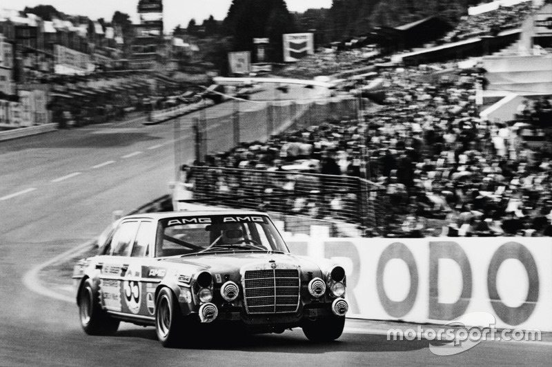 Mercedes-Benz 300 SEL 6.2 “Red Sow”