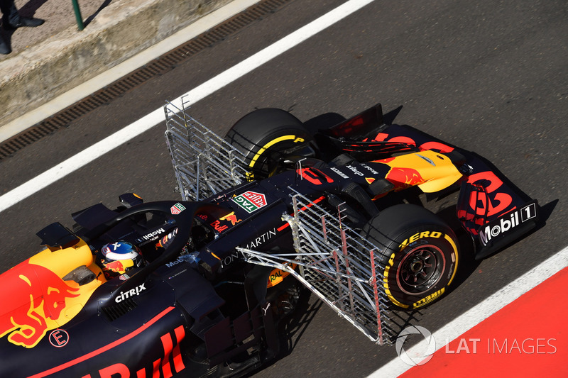 Daniel Ricciardo, Red Bull Racing RB14, con parrillas aerodinámicas