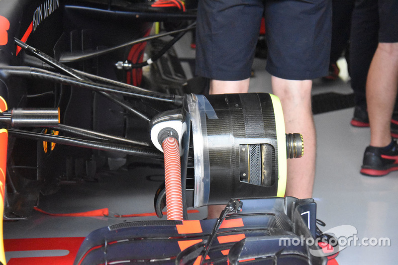 Передние тормоза Red Bull RB14