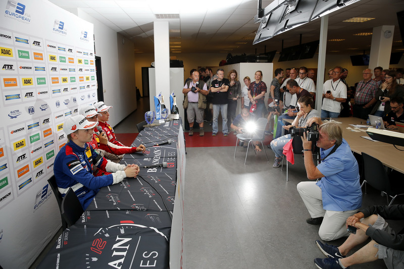 Conférence de presse : Robert Shwartzman, PREMA Theodore Racing Dallara F317 - Mercedes-Benz, Mick Schumacher, PREMA Theodore Racing Dallara F317 - Mercedes-Benz, Marcus Armstrong, PREMA Theodore Racing Dallara F317 - Mercedes-Benz