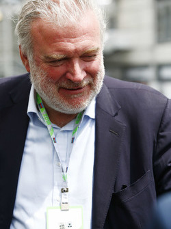 Hermann Tilke ve Danimarkalı politikacı Helge Sander ve Lars Seier Christensen, CEO, Seier Capital