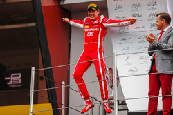 Le vainqueur Giuliano Alesi, Trident