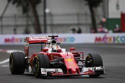 Sebastian Vettel, Ferrari SF16-H blokkeert een wiel