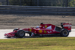 Sebastian Vettel, Ferrari test de 2017 spec Pirelli