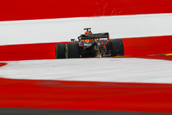 Daniel Ricciardo, Red Bull Racing RB14 sparks