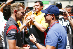 Kevin Magnussen, Haas F1 Team, with Rubens Barrichello