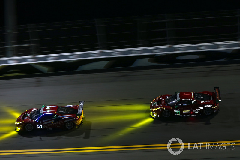#51 Spirit of Race Ferrari 488 GT3, GTD: Paul Dalla Lana, Pedro Lamy, Mathias Lauda, Daniel Serra #82 Risi Competizione Ferrari 488 GT3, GTD: Ricardo Perez de Lara, Martin Fuentes, Santiago Creel, Miguel Molina, Matt Griffin