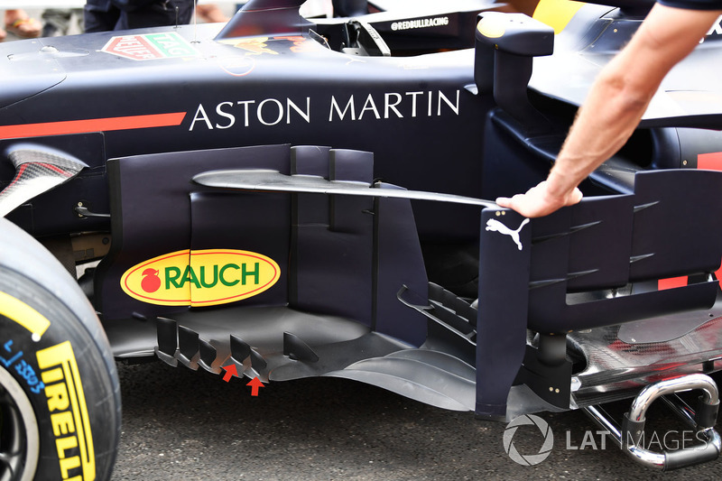 Red Bull Racing RB14 barge boards detail