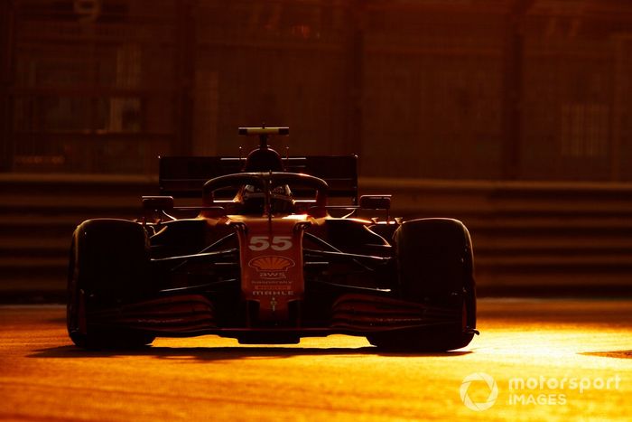 Carlos Sainz Jr, Ferrari SF21