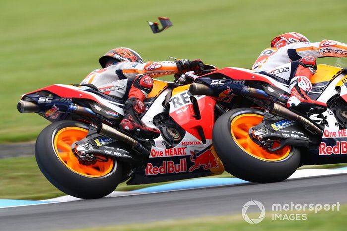 Jorge Lorenzo, Repsol Honda Team, Marc Marquez, Repsol Honda Team collision, part of wing in air