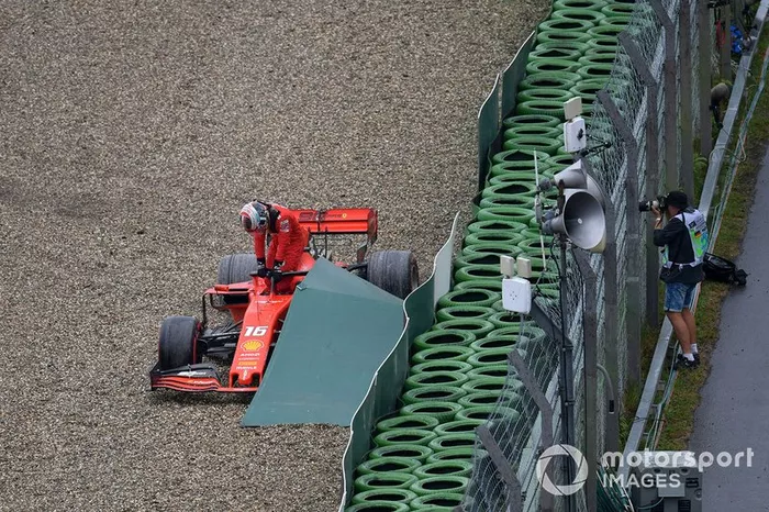 Choque de Charles Leclerc, Ferrari SF90 lo deja fuera de la carrera