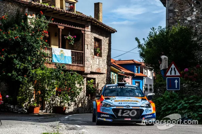 Surhayen Pernía - Alba Sánchez (Hyundai i20 R5)