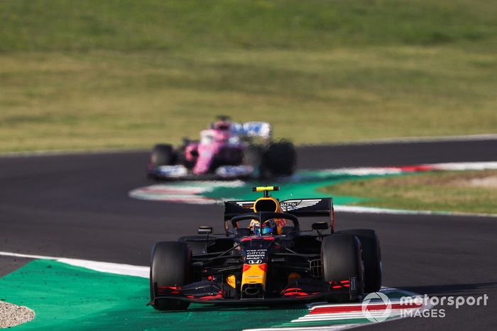 Alex Albon, Red Bull Racing RB16, Sergio Pérez, Racing Point RP20