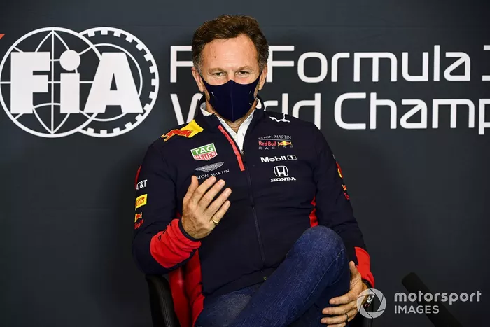 Christian Horner, director del equipo, Red Bull Racing, en la conferencia de prensa