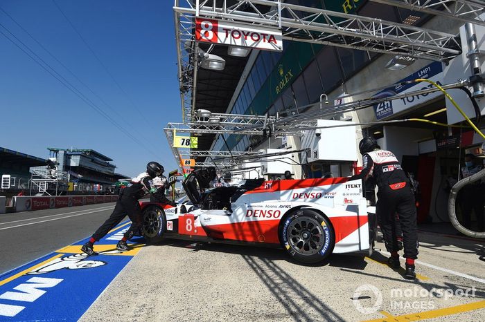 #8 Toyota Gazoo Racing Toyota TS050: Sébastien Buemi, Kazuki Nakajima, Brendon Hartley