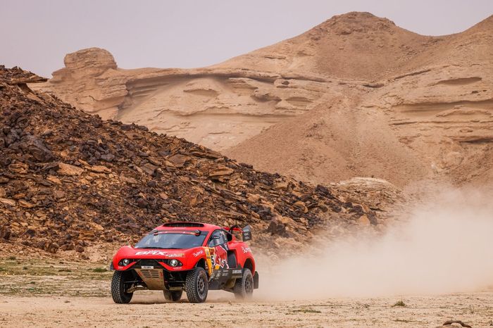 #305 Bahrain Raid Xtreme Hunter: Sebastien Loeb, Daniel Elena