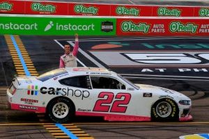 Race winner Austin Cindric, Team Penske, Ford Mustang