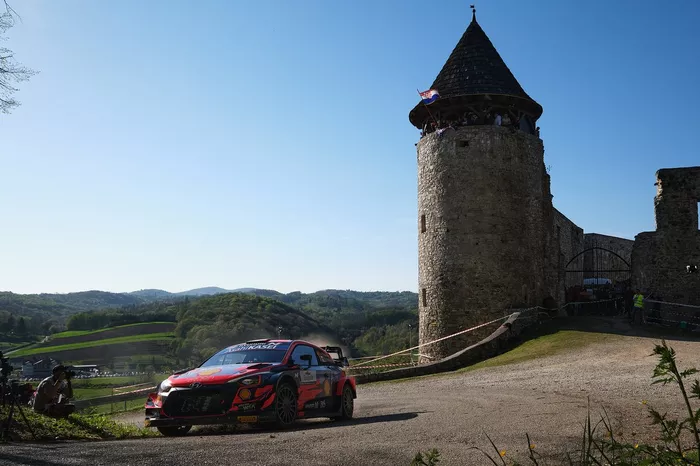 Thierry Neuville, Martijn Wydaeghe, Hyundai Motorsport Hyundai i20 Coupe WRC