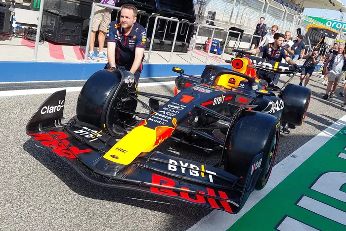 Red Bull Racing RB19, front wing