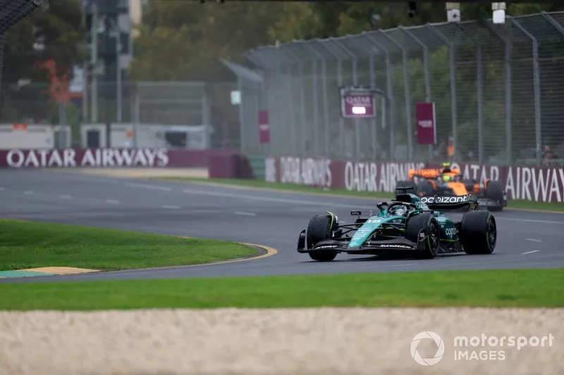 Lance Stroll, Aston Martin AMR23, Lando Norris, McLaren MCL60