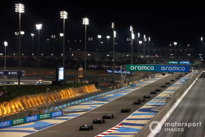 Kevin Magnussen, Haas VF-23, Pierre Gasly, Alpine A523, Nyck de Vries, AlphaTauri AT04