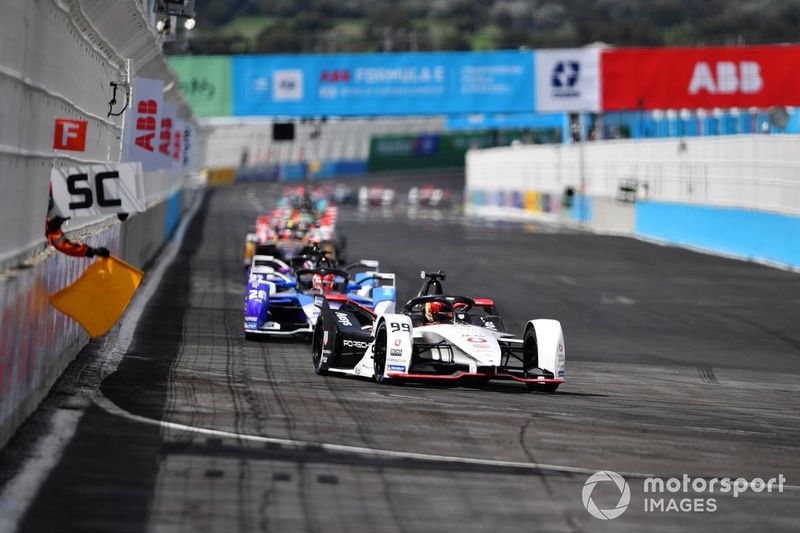 Pascal Wehrlein, Tag Heuer Porsche, Porsche 99X Electric , Maximilian Guenther, BMW I Andretti Motorsports, BMW iFE.21, Jake Dennis, BMW I Andretti Motorsport, BMW iFE.21