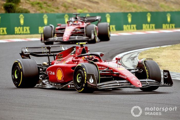 Carlos Sainz, Ferrari F1-75, Charles Leclerc, Ferrari F1-75