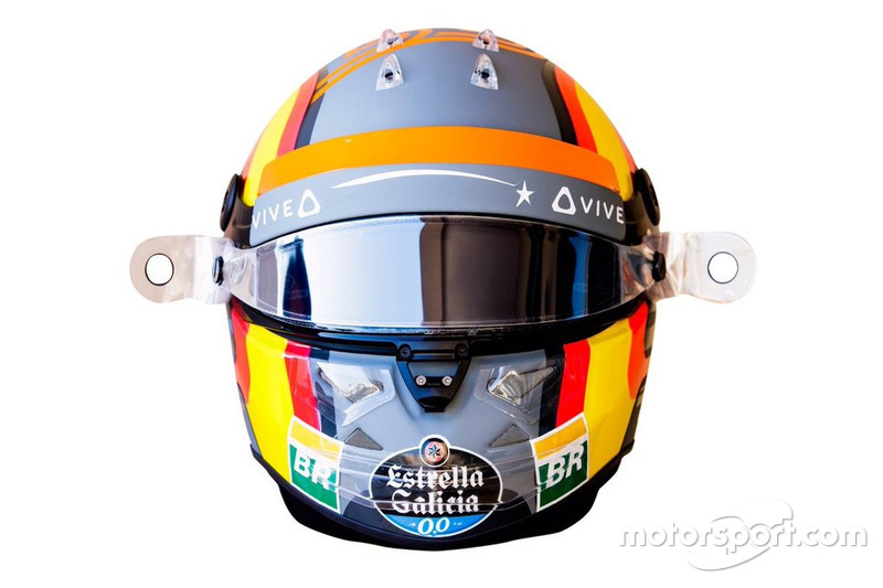 El casco de Carlos Sainz en su debut con McLaren F1 en los test de 2018