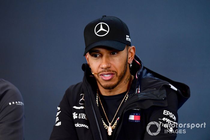 Lewis Hamilton, Mercedes AMG F1 en la conferencia de prensa