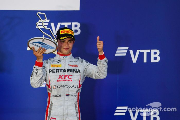 Podio: tercer lugar Nyck De Vries, PREMA Racing