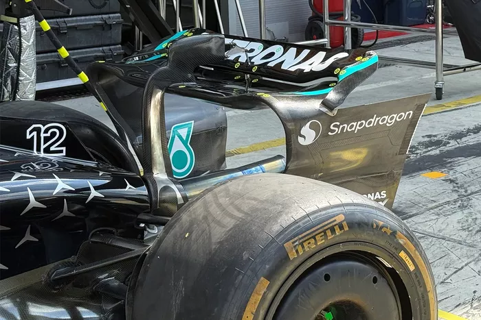 El alerón trasero de Mercedes