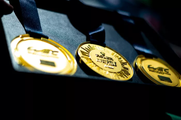 Hyperpole Medals