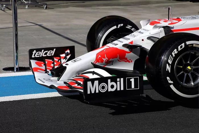 Alerón delantero del Red Bull Racing RB16B