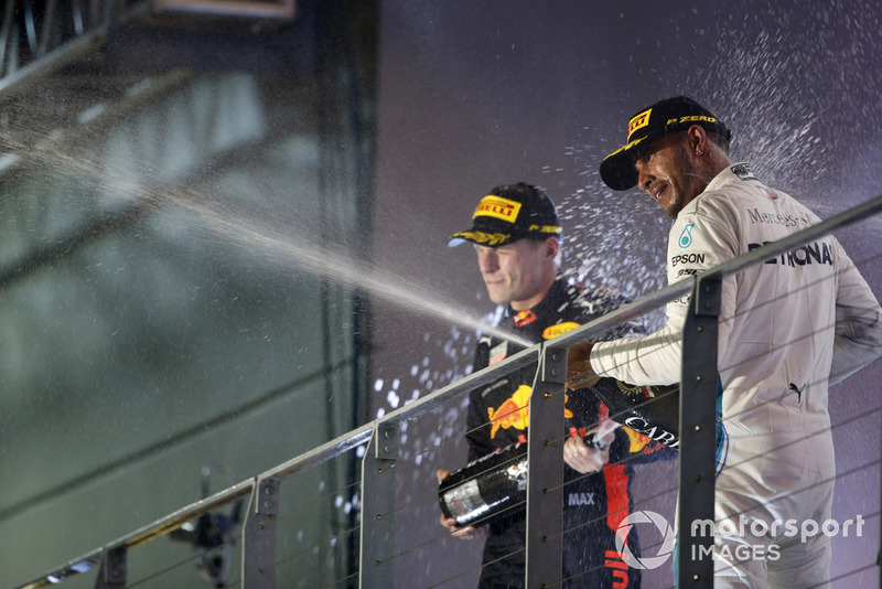 GP de Singapur: El único que inquietó a Hamilton