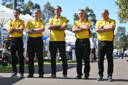 Remi Taffin, Directeur Technique Moteur Renault Sport F1 avec Nick Chester, Directeur Technique Châssis Renault Sport F1 Team, Cyril Abiteboul, Directeur Général Renault Sport F1, Bob Bell, Directeur Technique Renault Sport F1 Team et Frédéric Vasseur, Directeur de la Compétition Renault Sport F1 Team
