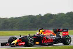 Pierre Gasly, Red Bull Racing RB12 testrijder
